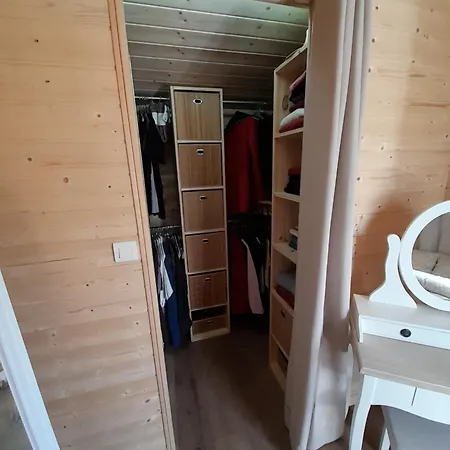 Location Type Gite, D'hote, Meuble De Tourisme Dans Joli Petit Typique Et Ou Jolie Roulotte Type Boheme