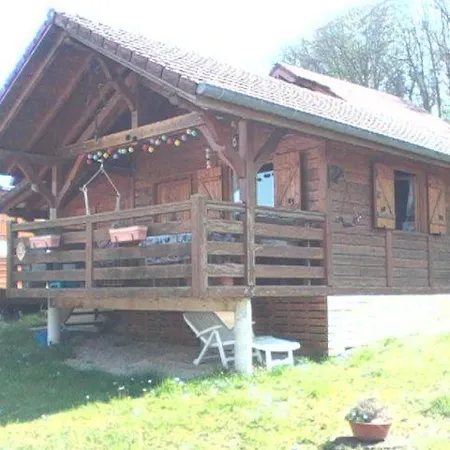 Location Type Gîte, D'hôte, Meublé De Tourisme Dans Joli Petit Typique Et Ou Jolie Roulotte Type Bohème Waldighoffen