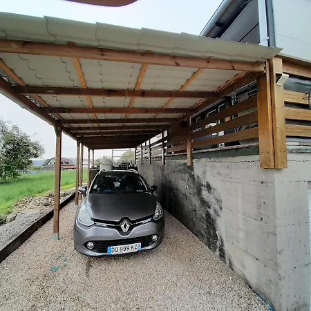 Σαλέ Location Type Gite, D'hote, Meuble De Tourisme Dans Joli Petit Typique Et Ou Jolie Roulotte Type Boheme Waldighoffen