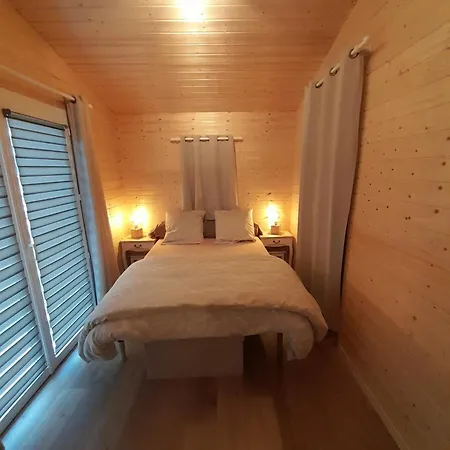 Location Type Gite, D'hote, Meuble De Tourisme Dans Joli Petit Typique Et Ou Jolie Roulotte Type Boheme *