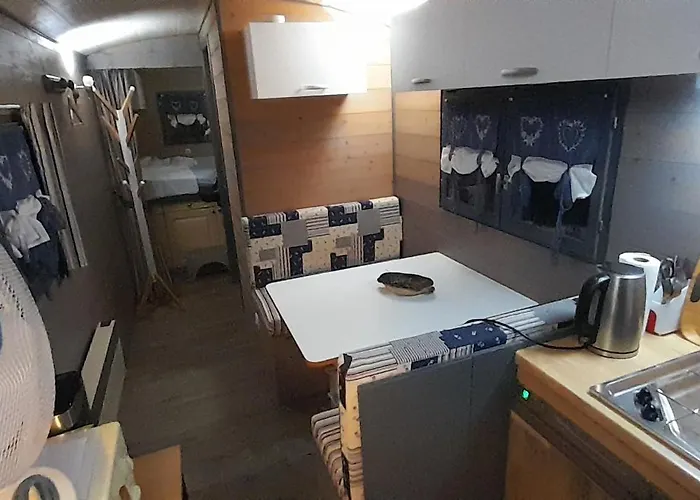 Alpesi faház Location Type Gite, D'hote, Meuble De Tourisme Dans Joli Petit Typique Et Ou Jolie Roulotte Type Boheme Waldighoffen