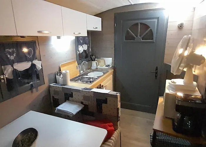 Alpesi faház Location Type Gite, D'hote, Meuble De Tourisme Dans Joli Petit Typique Et Ou Jolie Roulotte Type Boheme
