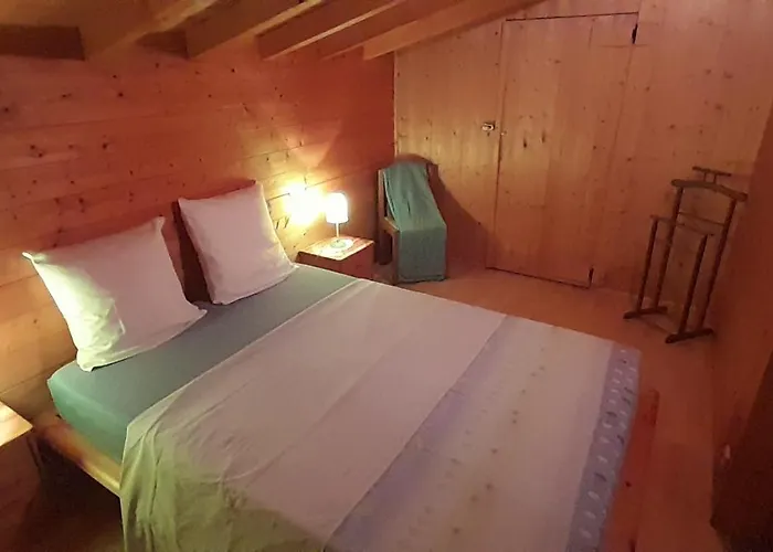 Alpesi faház Location Type Gite, D'hote, Meuble De Tourisme Dans Joli Petit Typique Et Ou Jolie Roulotte Type Boheme