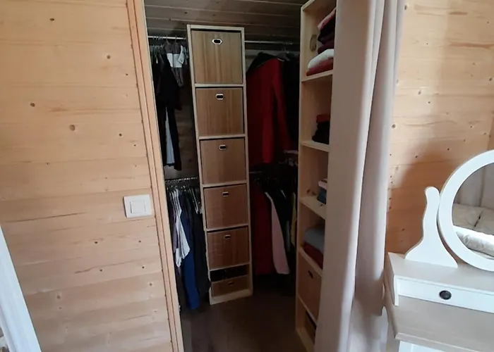 Location Type Gite, D'hote, Meuble De Tourisme Dans Joli Petit Typique Et Ou Jolie Roulotte Type Boheme