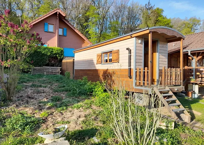 Location Type Gite, D'hote, Meuble De Tourisme Dans Joli Petit Typique Et Ou Jolie Roulotte Type Boheme Waldighoffen
