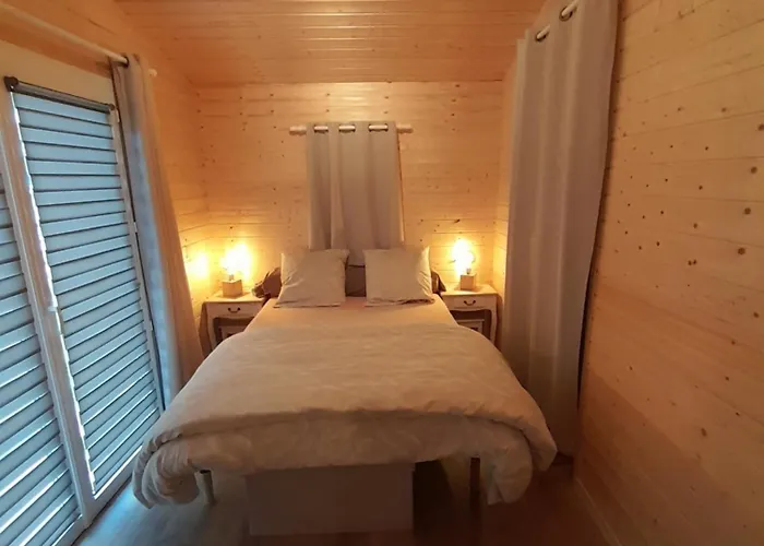 Location Type Gite, D'hote, Meuble De Tourisme Dans Joli Petit Typique Et Ou Jolie Roulotte Type Boheme *