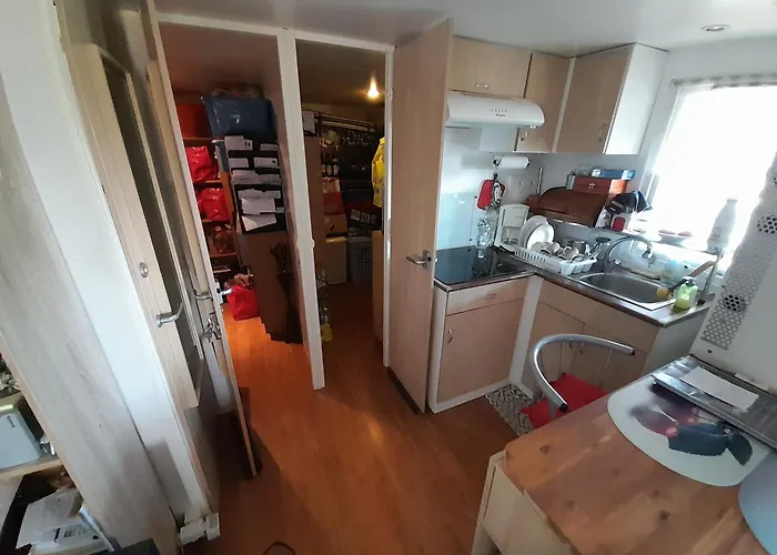 Chalet Location Type Gite, D'hote, Meuble De Tourisme Dans Joli Petit Typique Et Ou Jolie Roulotte Type Boheme Waldighoffen