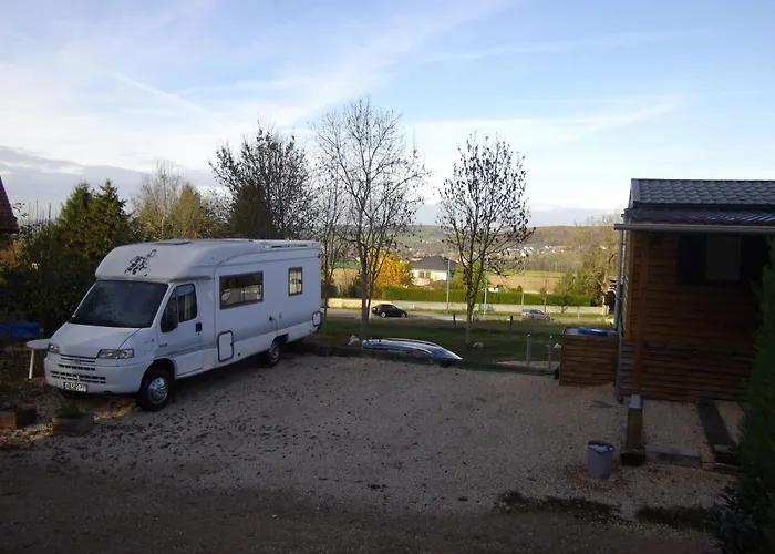 Location Type Gite, D'hote, Meuble De Tourisme Dans Joli Petit Typique Et Ou Jolie Roulotte Type Boheme * Waldighoffen